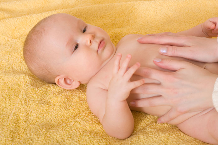 Erythème ou irritation de la peau de bébé : causes et remèdes
