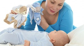 Comment  aider son bébé à s’éveiller et bien se développer la première année ?