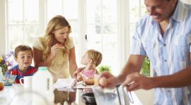 La psychologie positive pour cultiver le bonheur en famille