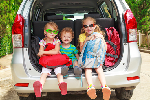 Voyager en voiture avec votre enfant : la sécurité avant tout