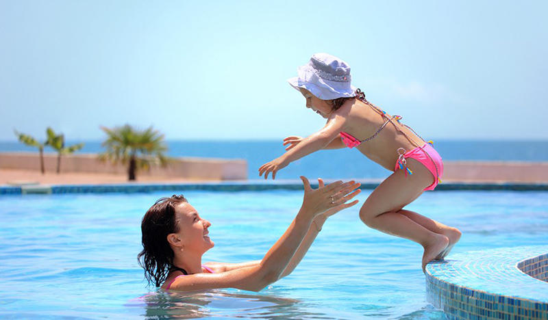 Apprendre à nager à son enfant : Tout ce que vous devez savoir