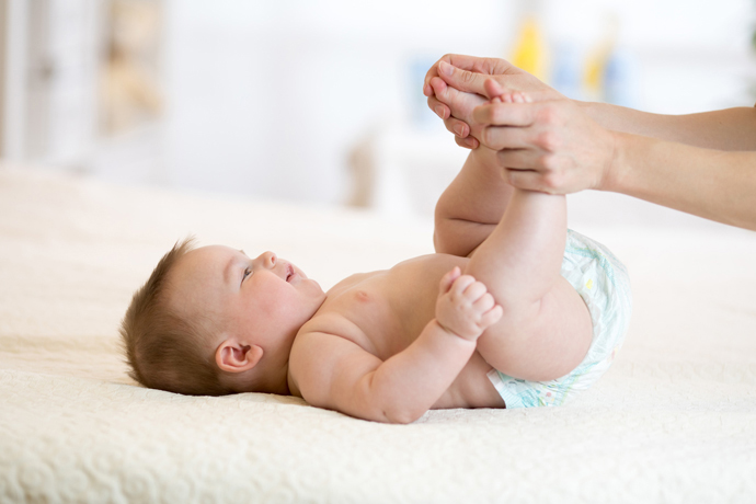 Massage de bébé : Les bons gestes